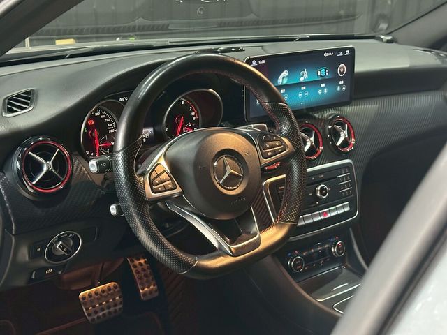 M-BENZ賓士 A250  第4張相片