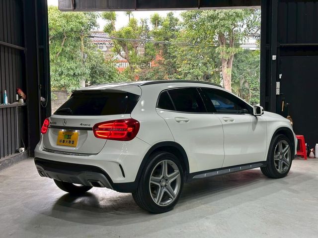 M-BENZ賓士 GLA250  第3張相片