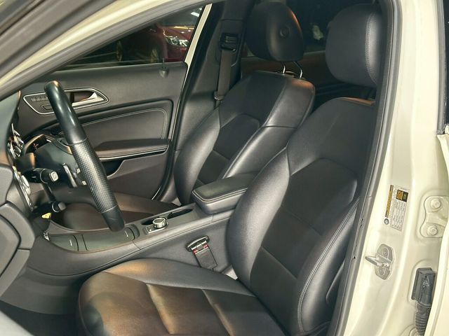 M-BENZ賓士 GLA250  第5張相片