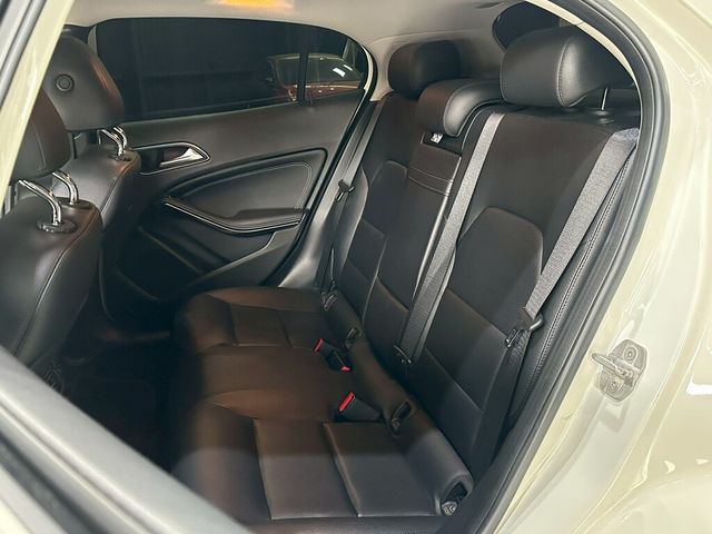 M-BENZ賓士 GLA250  第6張相片