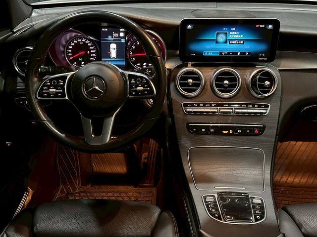 M-BENZ賓士 GLC300  第7張相片