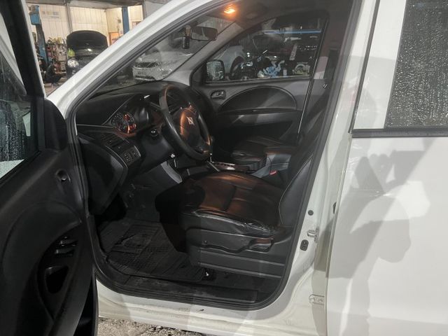 2018 Mitsubishi CMC Zinger 2.4精緻型 5速自排 自然進氣, 直列四缸, SOHC單凸輪軸  第7張相片