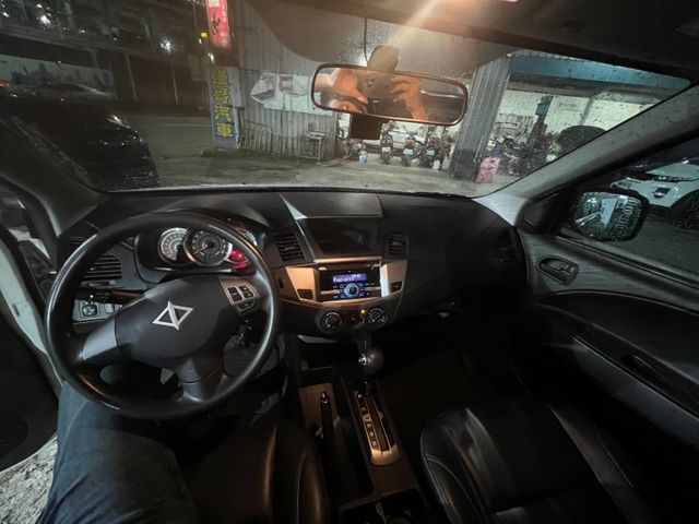 2018 Mitsubishi CMC Zinger 2.4精緻型 5速自排 自然進氣, 直列四缸, SOHC單凸輪軸  第8張相片