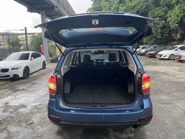 CVT 6速手自排 全時四傳 自然進氣, 水平對臥4缸, DOHC雙凸輪軸, 16氣門  第4張相片