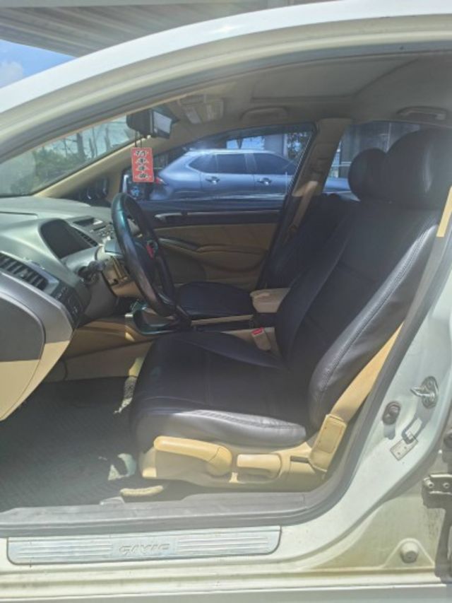 CIVIC  第10張相片