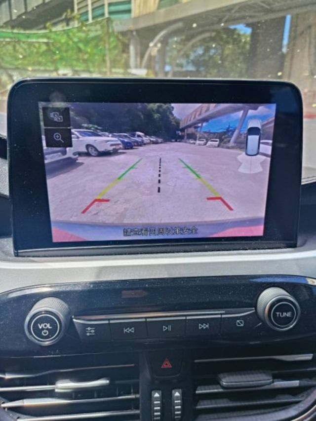 6速自排  自然進氣, 直列3缸, DOHC雙凸輪軸, 12氣門  第13張相片