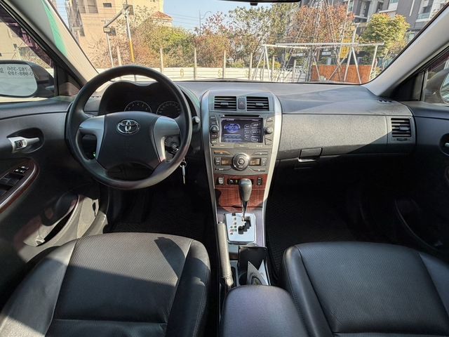 TOYOTA豐田 ALTIS  第5張相片