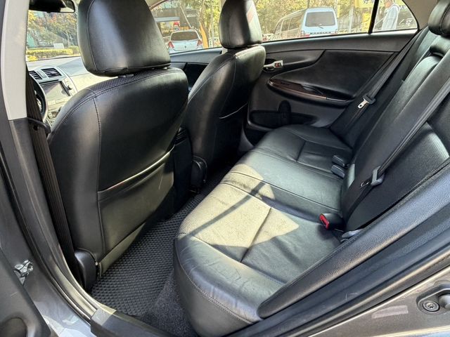 TOYOTA豐田 ALTIS  第6張相片