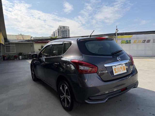 NISSAN日產 TIIDA  第12張相片