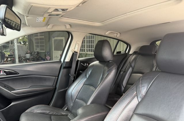 MAZDA馬自達 MAZDA 3  第7張相片
