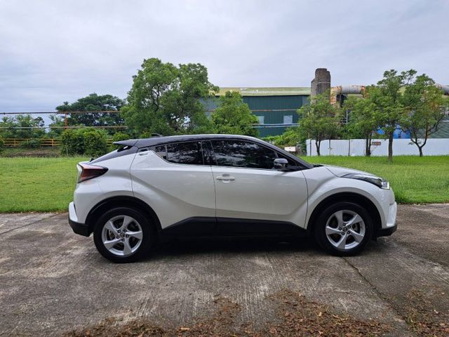★模範店嚴選★頂級AWD+雙彩特仕車/新車價114萬~女用無菸一手車~內外如新~里程保證~可全貸  第5張相片