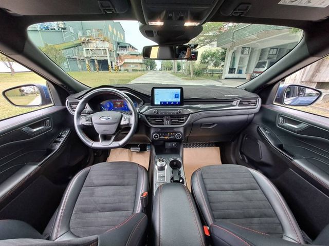 ★模範店嚴選★頂級ST-Line AWD新車價122.9萬~無菸一手車~內外乾淨如新~里程保證~可全貸  第10張相片