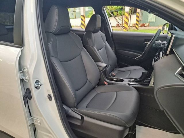 ★模範店嚴選★原廠精裝特彩車~內外如新~全車原版件~里程保證~可全貸  第6張相片