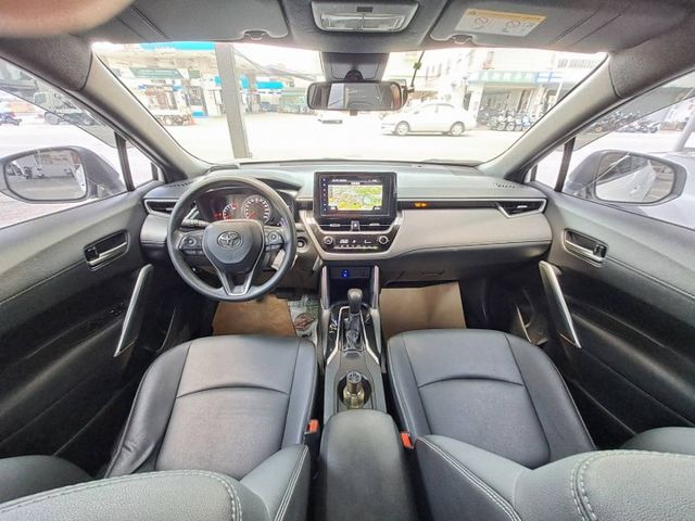 ★模範店嚴選★原廠精裝特彩車~內外如新~全車原版件~里程保證~可全貸  第8張相片