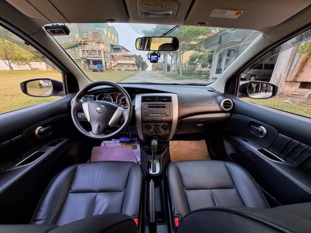 ★模範店嚴選★無菸一手車~內外乾淨漂亮~里程保證~可全貸  第10張相片