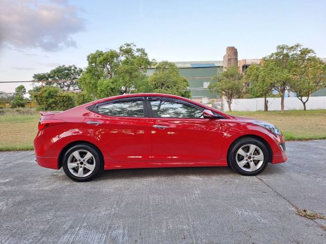 ★模範店嚴選★女用無菸一手車~原廠空力套件+多媒體安卓機~內外如新~里程保證~可全貸  第5張相片