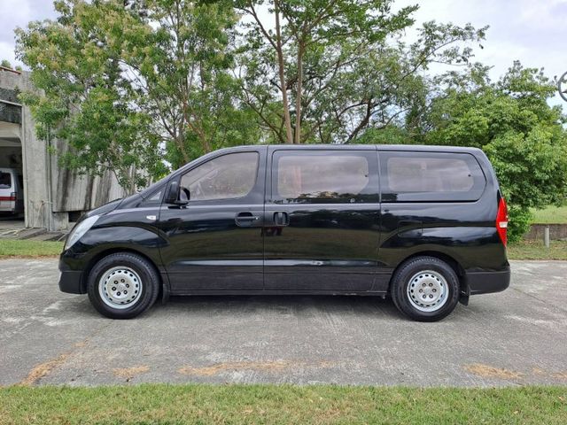 ★模範店嚴選★尊貴型/新車價137萬~無菸一手車~內外如新~里程保證~可全貸  第3張相片