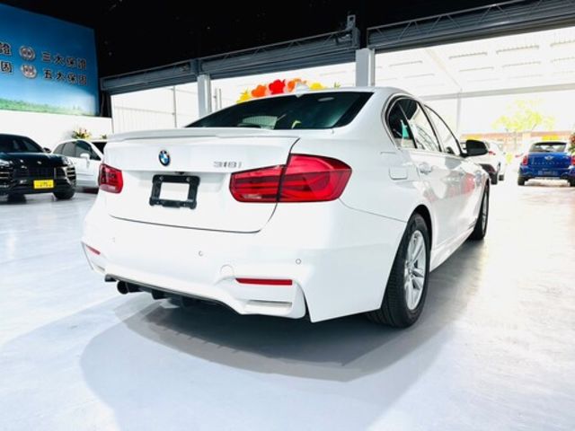 BMW寶馬 318I  第18張相片