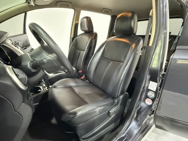 NISSAN日產 LIVINA  第4張相片