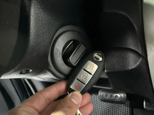 NISSAN日產 LIVINA  第12張相片