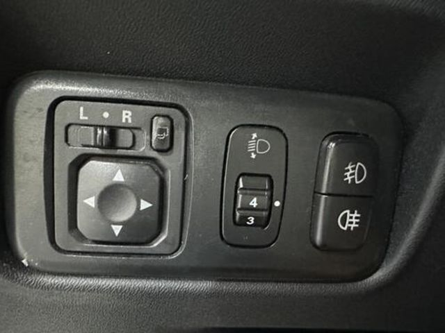 MITSUBISHI三菱 COLT PLUS  第14張相片