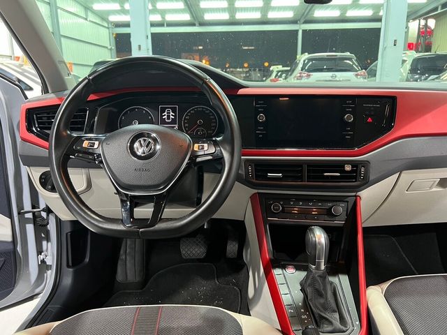 VOLKSWAGEN福斯 POLO  第8張相片