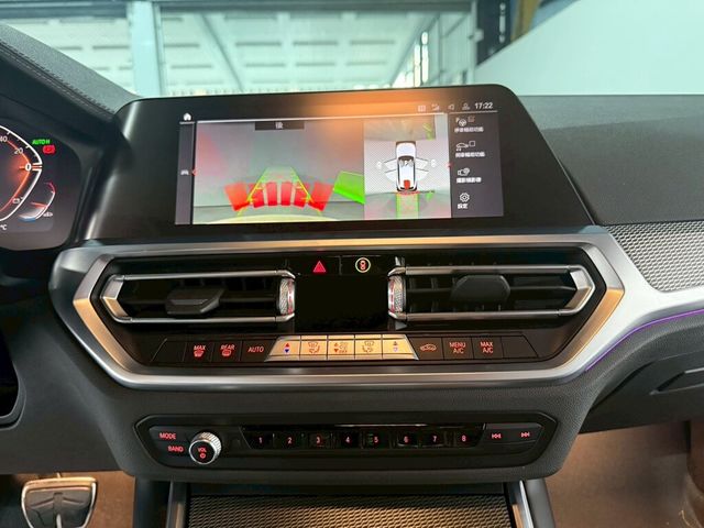 BMW寶馬 320I M SPORT  第9張相片