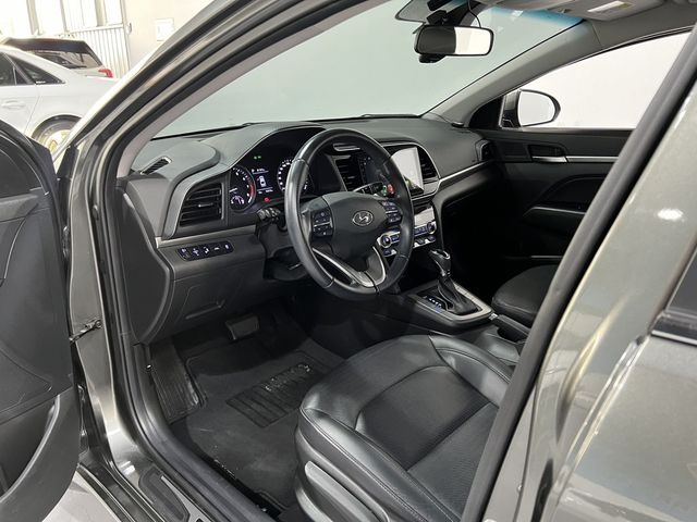 HYUNDAI現代 ELANTRA  第4張相片