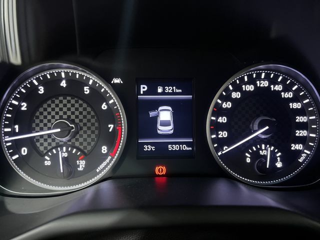 HYUNDAI現代 ELANTRA  第5張相片