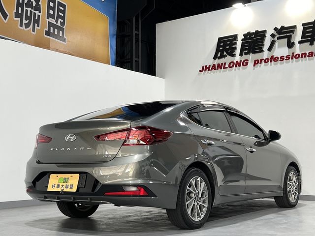 HYUNDAI現代 ELANTRA  第8張相片