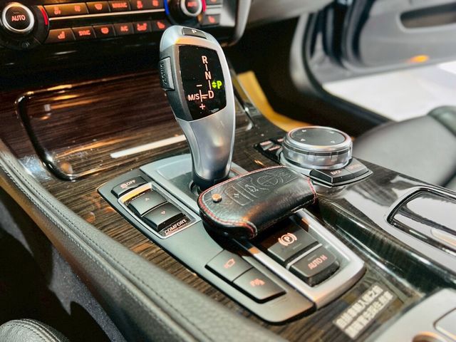 BMW寶馬 520I  第12張相片
