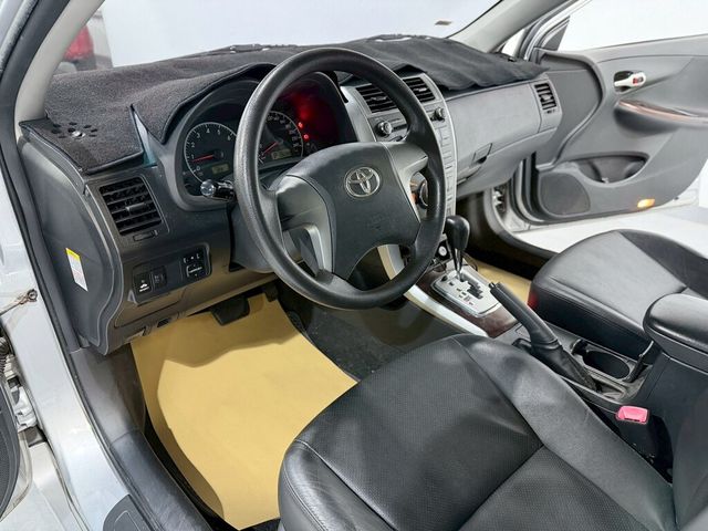 TOYOTA豐田 ALTIS  第6張相片