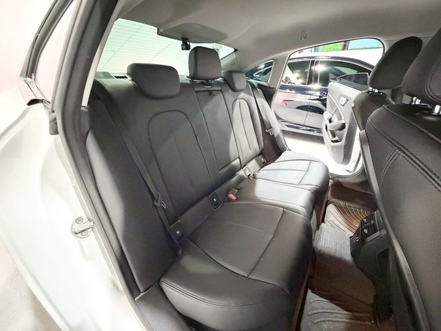 BMW寶馬 218I  第6張相片