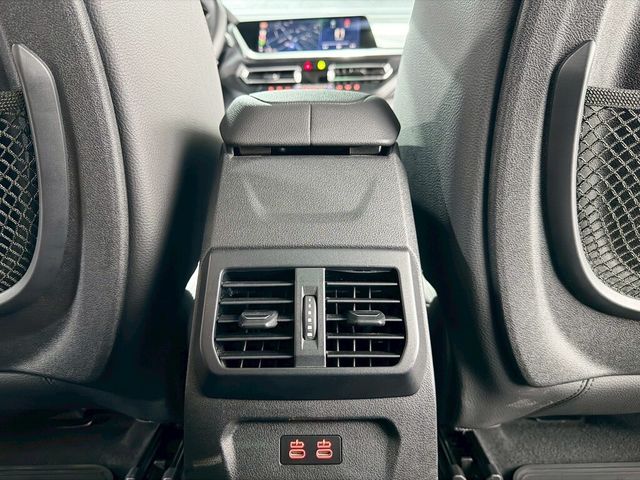 BMW寶馬 218I  第14張相片