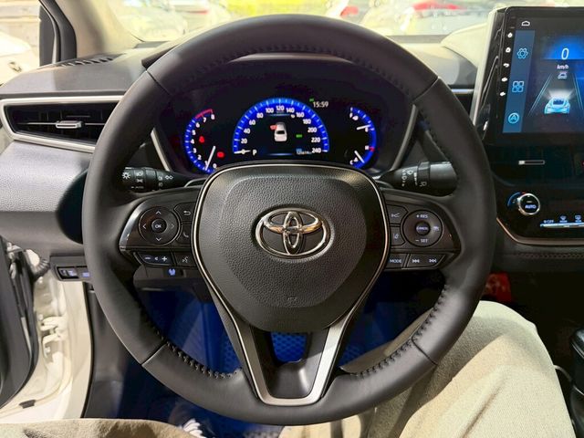 TOYOTA豐田 ALTIS  第4張相片