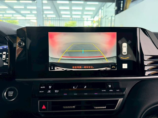 TOYOTA豐田 CAMRY  第9張相片