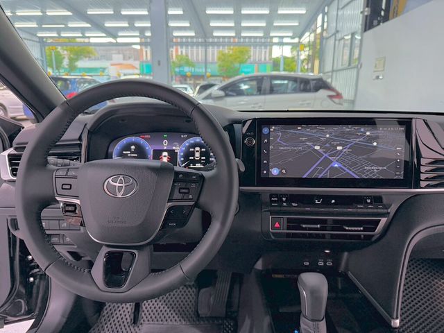 TOYOTA豐田 CAMRY  第13張相片