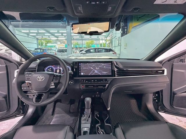 TOYOTA豐田 CAMRY  第14張相片