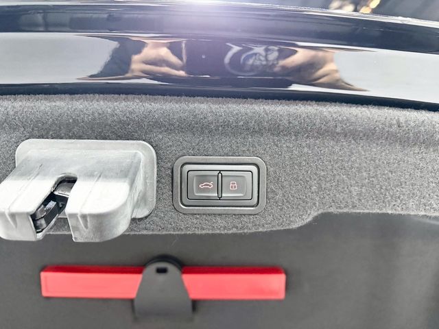 AUDI奧迪 A8  第16張相片