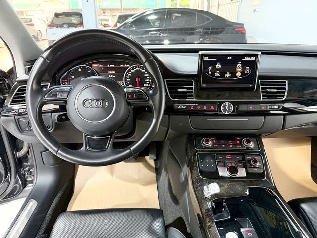 AUDI奧迪 A8  第17張相片