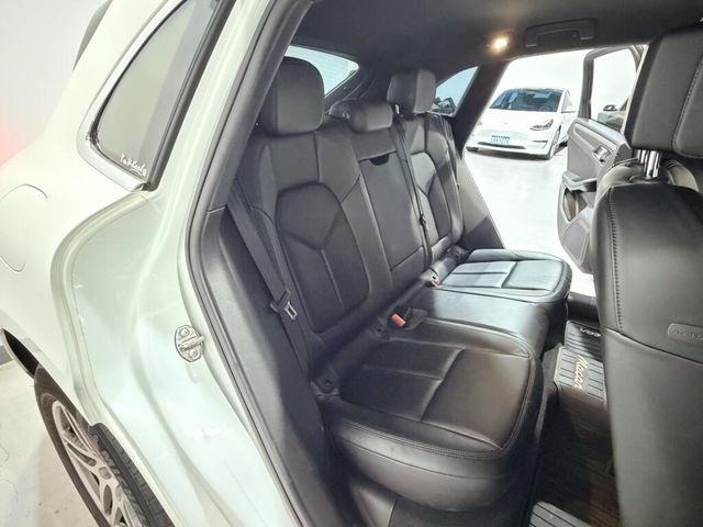PORSCHE保時捷 MACAN  第7張相片