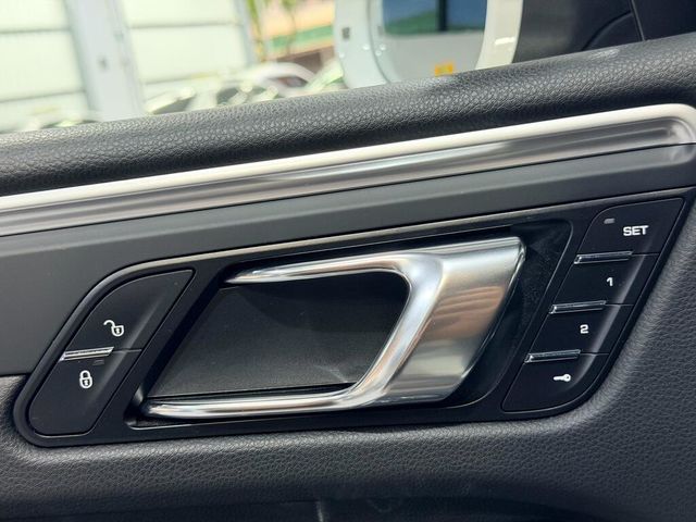 PORSCHE保時捷 MACAN  第13張相片