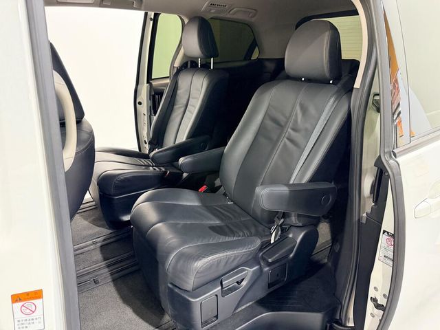 TOYOTA豐田 PREVIA  第5張相片