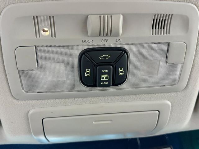 TOYOTA豐田 PREVIA  第8張相片