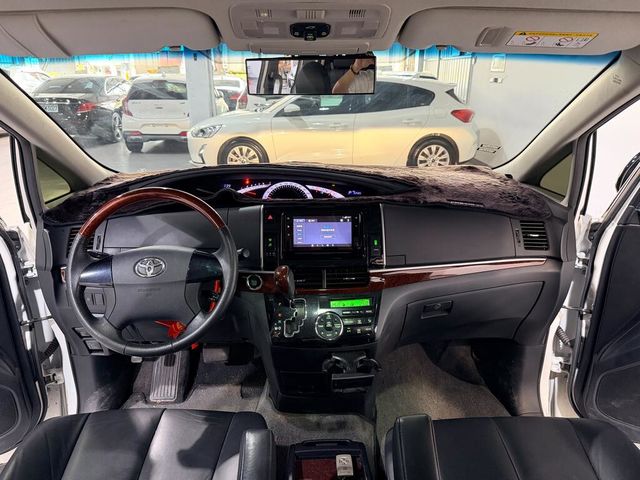 TOYOTA豐田 PREVIA  第11張相片