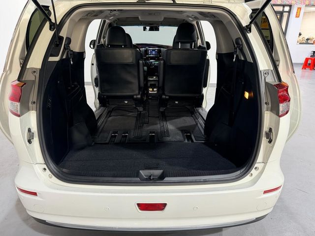 TOYOTA豐田 PREVIA  第18張相片