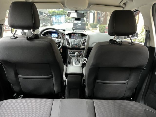 2013年FORD 1.6 FOCUS 僅跑9萬公里/藍芽/自動雨刷/電折後視鏡/恆溫系統  第12張相片