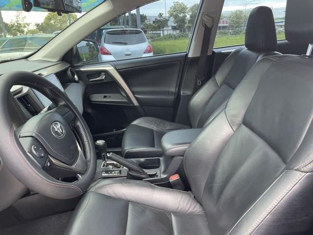 2014年TOYOTA RAV4 E Hi里程數超少 電動椅/I-KEY/定速/恆溫空調/  第6張相片