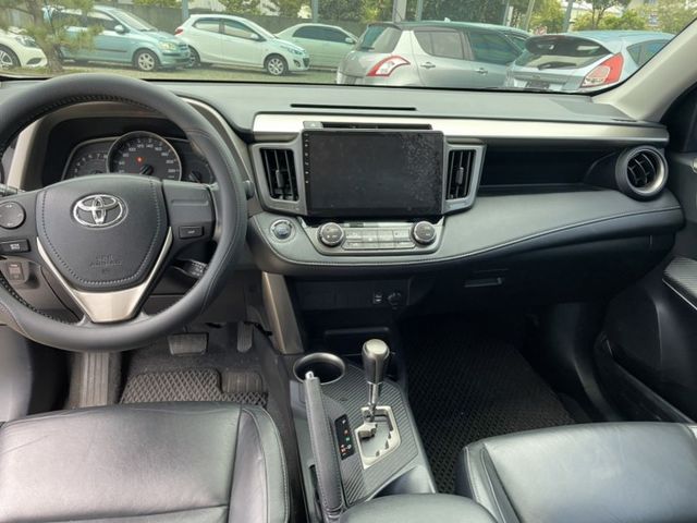 2014年TOYOTA RAV4 E Hi里程數超少 電動椅/I-KEY/定速/恆溫空調/  第8張相片
