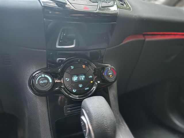 2015年FORD 1.0 FIESTA S版 僅跑10萬公里 原版件 恆溫 I-KEY  第12張相片